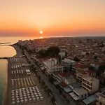 Lejlighed Sunny Luxury Ground Floor Nea Kallikrateia