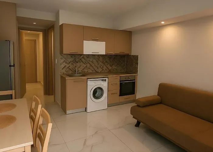 Sunny Luxury Ground Floor *